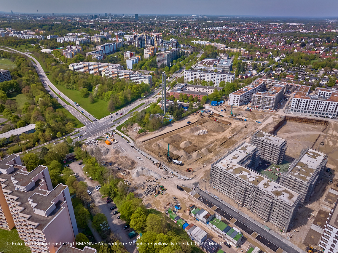 04.05.2023 - Luftbilder vom Alexisqaurtier und Pandion Verde in Neuperlach